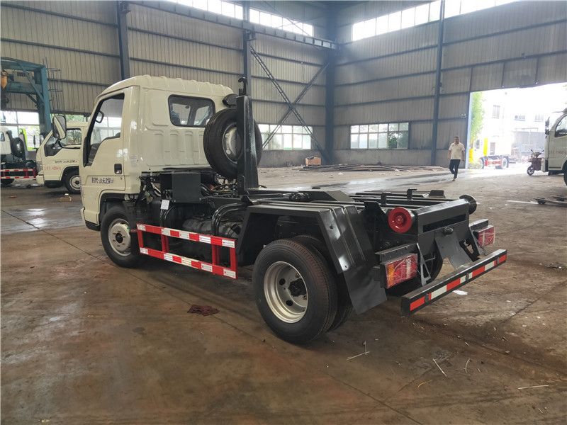 ����С��4��5��܇(ch��)����жʽ����܇(ch��)