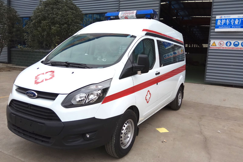 新全順中軸柴油救護(hù)車